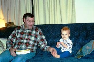 fathers dads use using toddler baby sign language picture